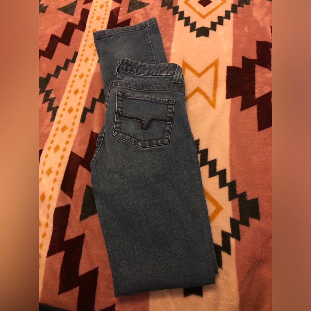 Kimes ranch betty 17